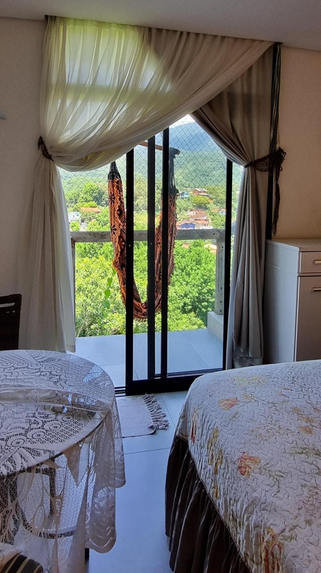 Apartamento - Com Varanda E Vista Panoramica *